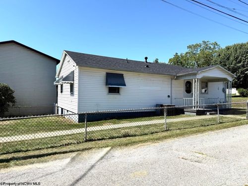 1523 N 16th St, Clarksburg, WV, 26301-1776 | Card Image