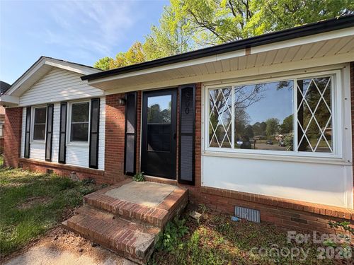 800 Carrington Drive, Charlotte, NC, 28214 | Card Image