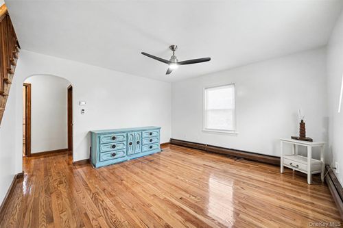 15 Forge Hill Rd, New Windsor, NY, 12553-8059 | Card Image