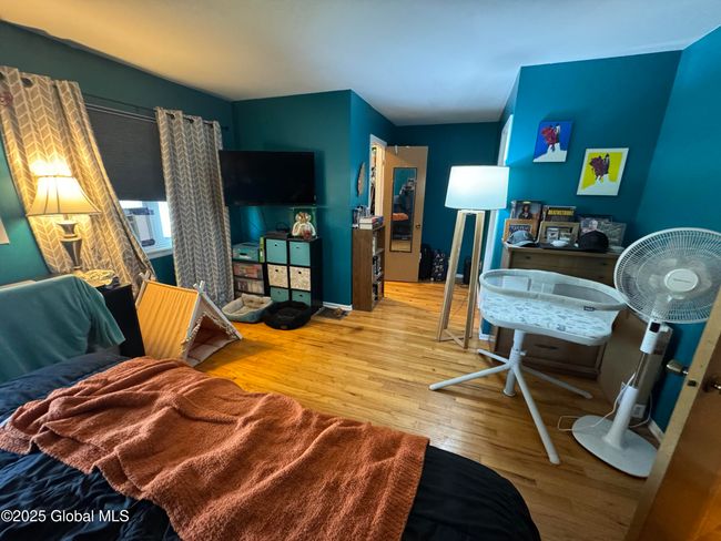 Primary Bedroom | Image 17