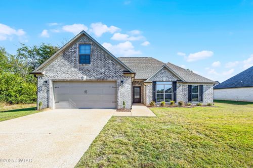 122 Garrison Dr, Jackson, TN, 38305-3292 | Card Image