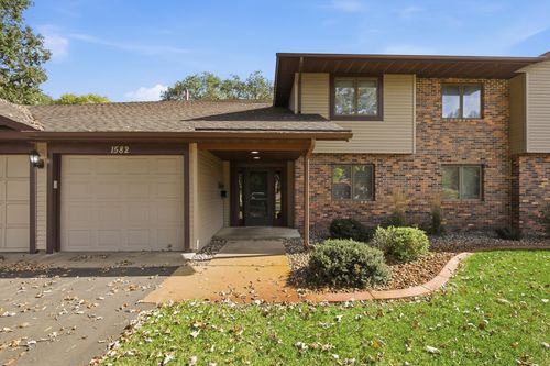 1582 14th St Se, Saint Cloud, MN, 56304-2000 | Card Image