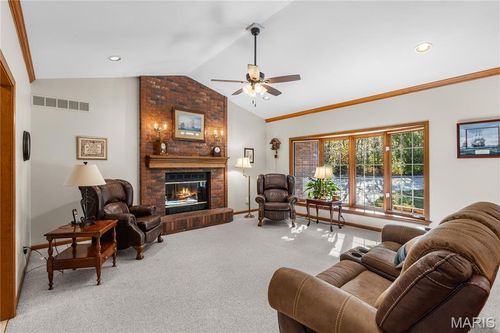 16 York Ln, Villa Ridge, MO, 63089-2036 | Card Image