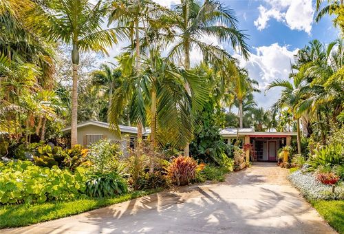 2661 Victory Blvd, Vero Beach, FL, 32960-2921 | Card Image