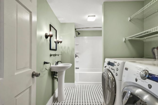6 Rockingham St, House other with 3 bedrooms, 2 bathrooms and null parking in Exeter NH | Image 18