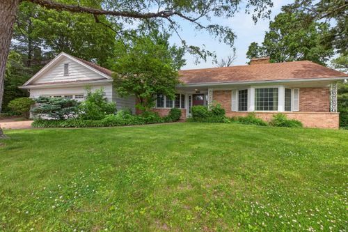 221 Byrnes Drive, Waterloo, IA, 50701 | Card Image