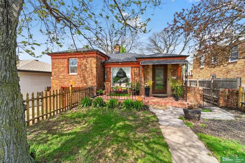 6814 Maple St, Omaha, NE, 68104-3837 | Card Image