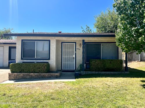 6816 Hemp Ct, Quartz Hill, CA, 93536-3817 | Card Image