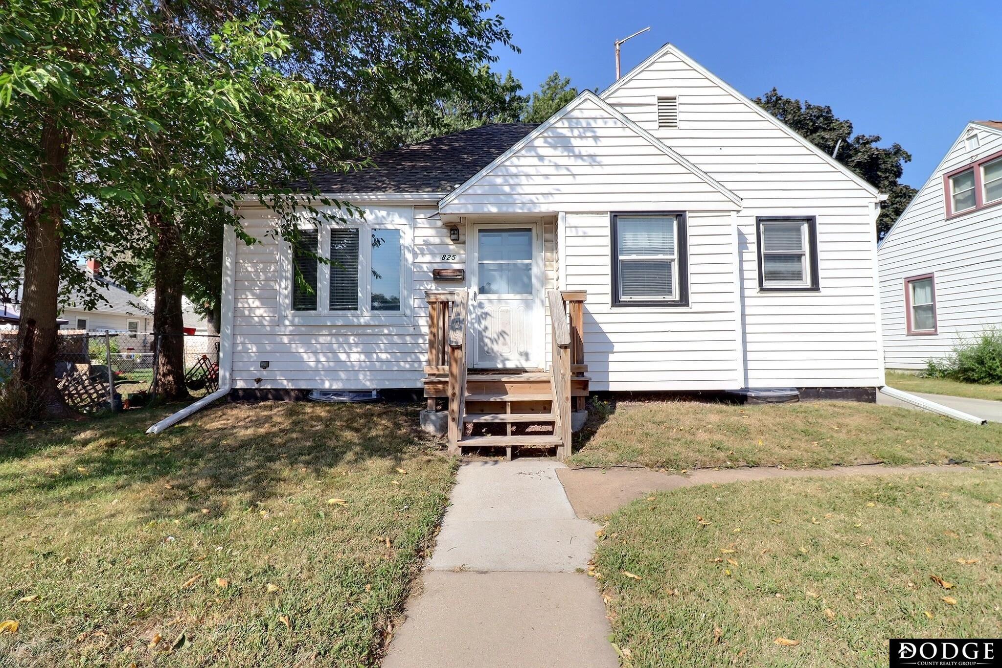 Bell St, Fremont, NE 68025