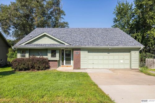 12724 S 38th Street, Bellevue, NE, 68123 | Card Image