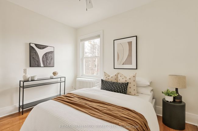 333 Sackville St, House attached with 3 bedrooms, 2 bathrooms and null parking in Toronto ON | Image 26