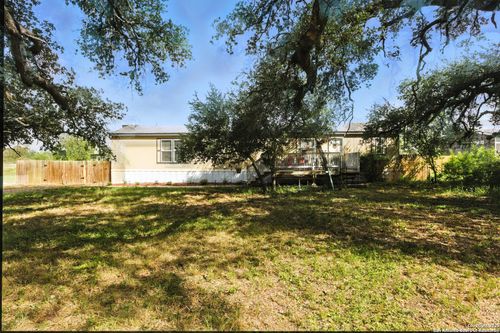 124 Viridian Vw, Pleasanton, TX, 78064-6920 | Card Image