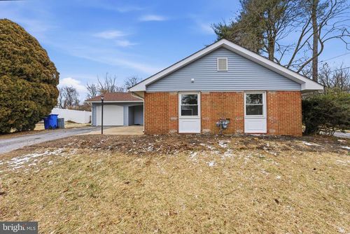 2 Buckingham Dr, Willingboro, NJ, 08046-1623 | Card Image