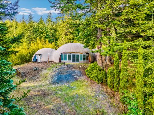 58812 Garden Valley Rd, Coquille, OR, 97423-9641 | Card Image