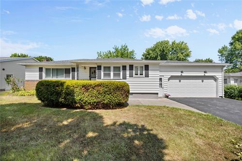 112 Echo St, Irondequoit, NY, 14609-1452 | Card Image