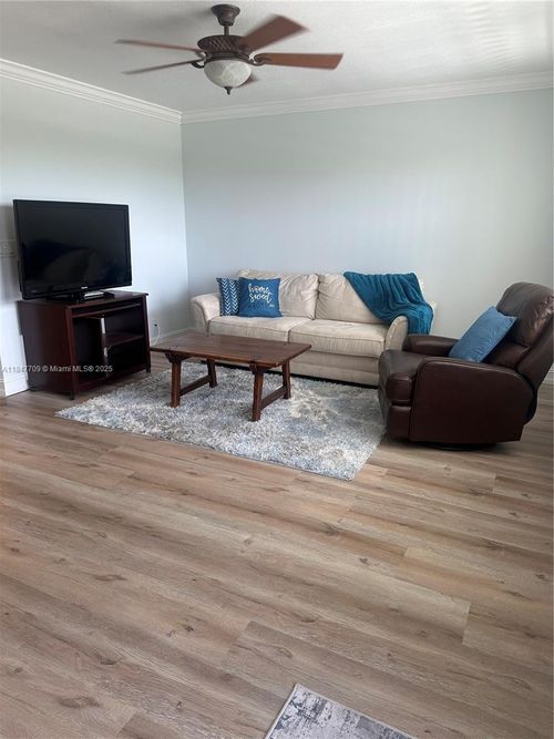 4027-4027 Swansea B, Deerfield Beach, FL, 33442-2811 | Card Image