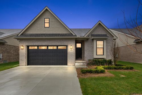 5932 Willow Grove Dr, Troy, MI, 48085-6133 | Card Image