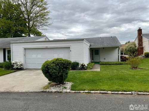 117b-117-B Ironwood Plz, Monroe, NJ, 08831-5054 | Card Image