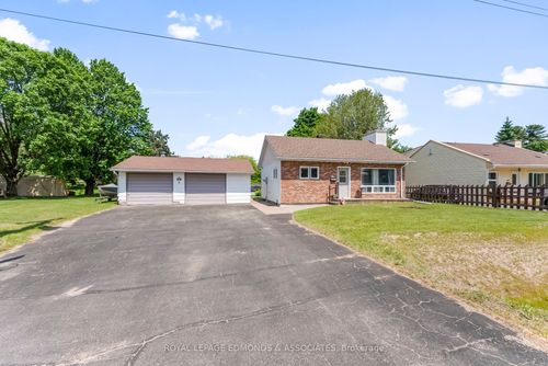 6 Springhill Cres, Pembroke, ON, K8A7H9 | Card Image