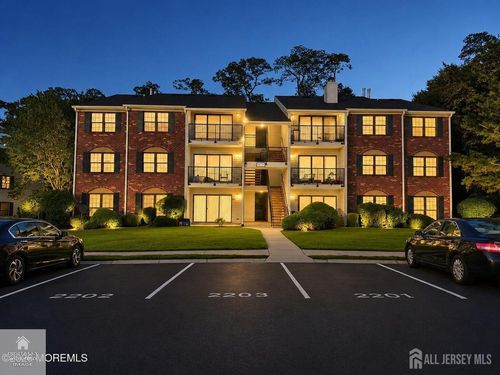 341 Danbury Ln, East Brunswick, NJ, 08816-5113 | Card Image