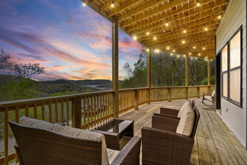 350 Williamson Cir, Smithville, TN, 37166-2961 | Card Image