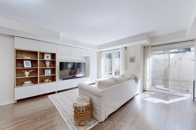 129 - 2 Dunsheath Way, Condo with 2 bedrooms, 2 bathrooms and null parking in Markham ON | Image 5