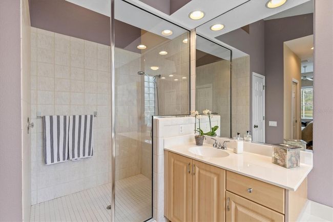 7327 Kensington Ct, House other with 2 bedrooms, 2 bathrooms and null parking in UNIVERSITY PARK FL | Image 24