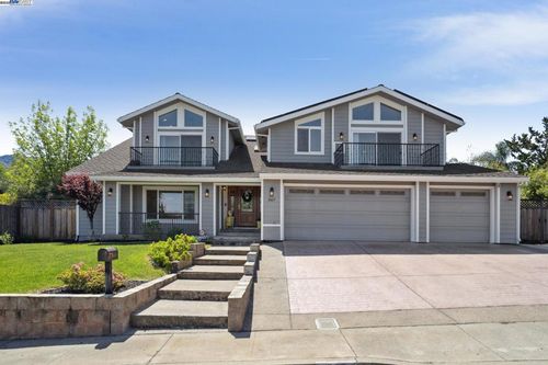 367 Mt Washington Way, Clayton, CA, 94517-1545 | Card Image