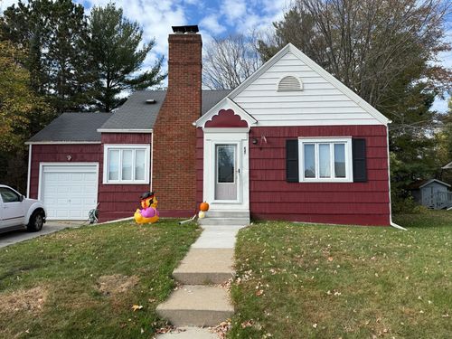 627 1st St, Nashwauk, MN, 55769-1207 | Card Image