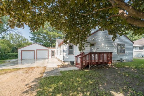 112 S 3rd St, Eagle Lake, MN, 56024-7717 | Card Image