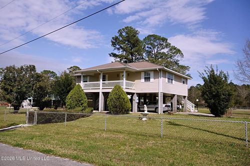 6008 Saint Martin Road, Biloxi, MS, 39532 | Card Image