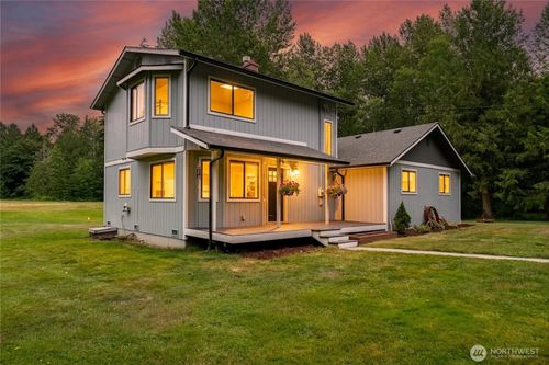 5917 306th St Nw, Stanwood, WA, 98292-7135 | Card Image