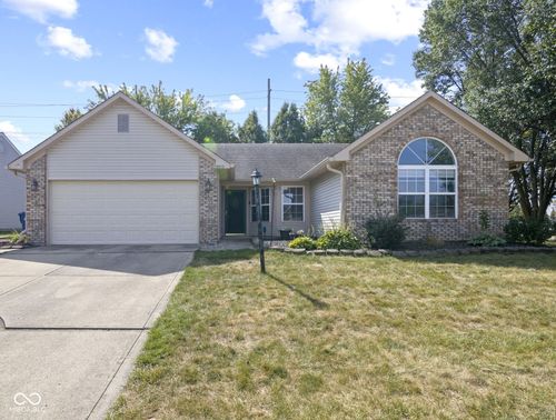 9919 Commonwealth Dr, Fishers, IN, 46038-8850 | Card Image