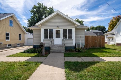 312 E South St, Clinton, IL, 61727-2263 | Card Image