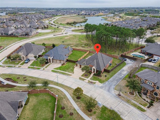 Great location with short walk to the community park by the water, dog park too and walking paths. | Image 6