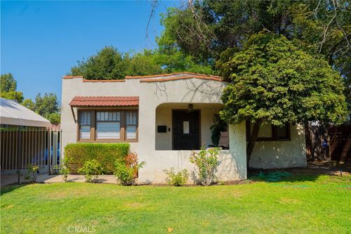 7319 Owensmouth Ave, Canoga Park, CA, 91303-1321 | Card Image