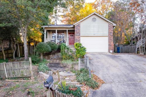 1814 Calgary Trl, Little Rock, AR, 72211-5406 | Card Image