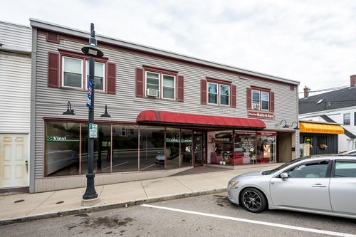 62 Market St, Somersworth, NH, 03878-2711 | Card Image