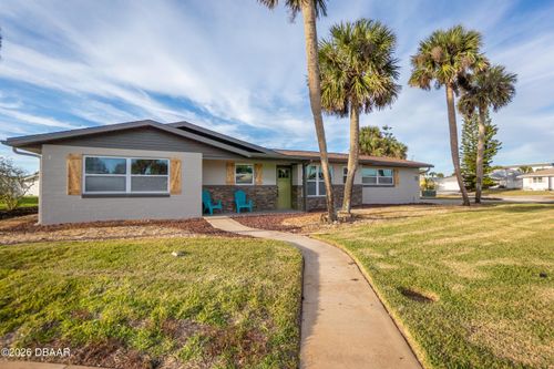 15 Aqua Vista Dr, Ormond Beach, FL, 32176-3108 | Card Image