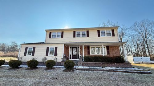 16 Renie Ln, Blauvelt, NY, 10913-1217 | Card Image