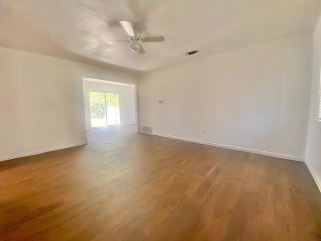 517 54 Th St, House other with 2 bedrooms, 1 bathrooms and null parking in Lubbock TX | Image 4