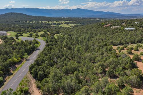 33 Los Pecos Loop, Tijeras, NM, 87059-7898 | Card Image