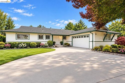 53 Marshall Way, Vallejo, CA, 94589-1946 | Card Image