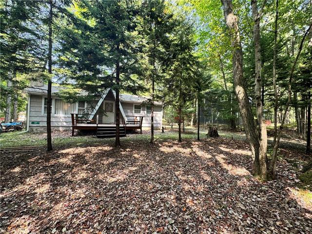 Omaha Trl, Pocono Lake, PA 18347