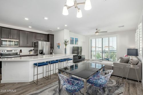 262-2511 W Queen Creek Rd, Chandler, AZ, 85248-0140 | Card Image