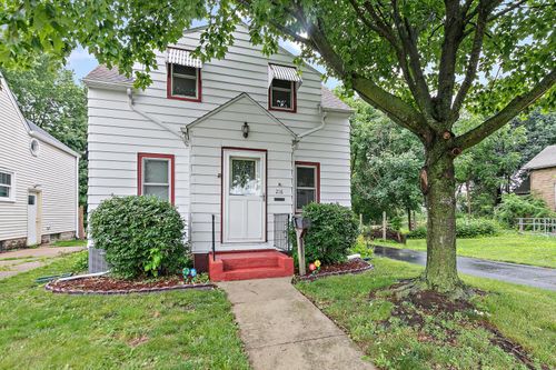 218 Mason Ct, Sycamore, IL, 60178-1317 | Card Image