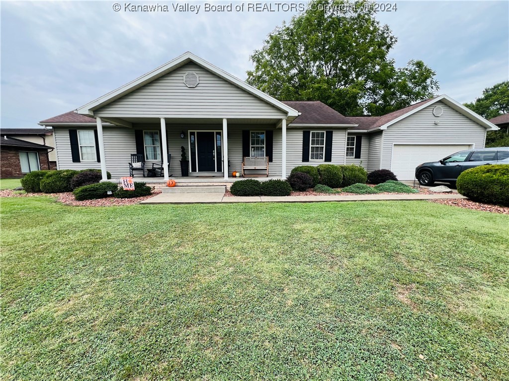 Williamson St, Ravenswood, WV 26164