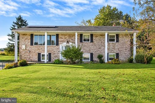 68 Ditzler Ave, BIGLERVILLE, PA, 17307-9084 | Card Image