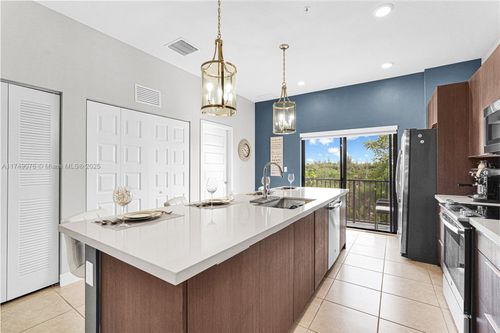 apt-23-8025 Nw 104th Ave, Doral, FL, 33178-4487 | Card Image