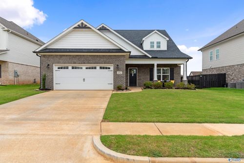 152 Brier Valley Dr, Meridianville, AL, 35759-4202 | Card Image